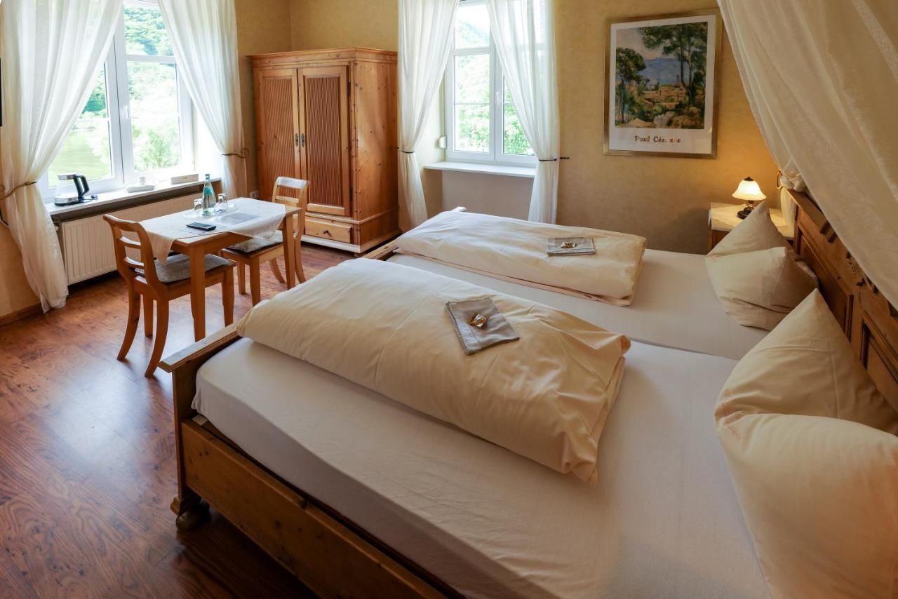 Hotel Alte Buergermeisterei Ediger-Eller Bagian luar foto
