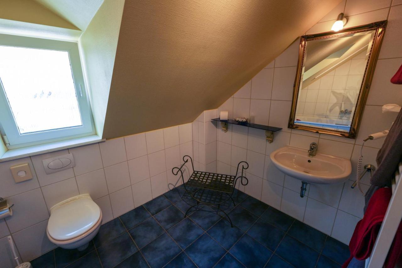 Hotel Alte Buergermeisterei Ediger-Eller Bagian luar foto