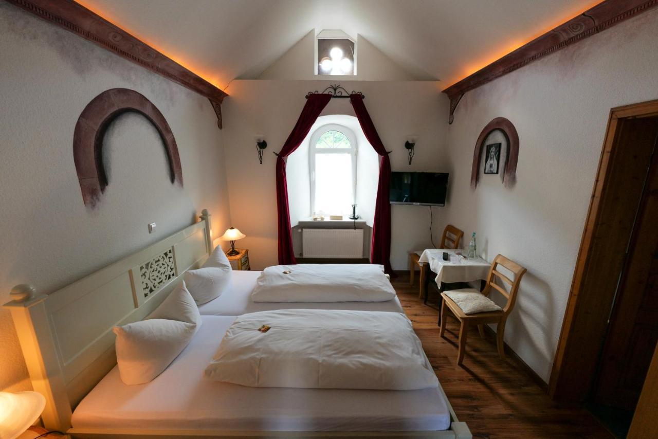 Hotel Alte Buergermeisterei Ediger-Eller Bagian luar foto
