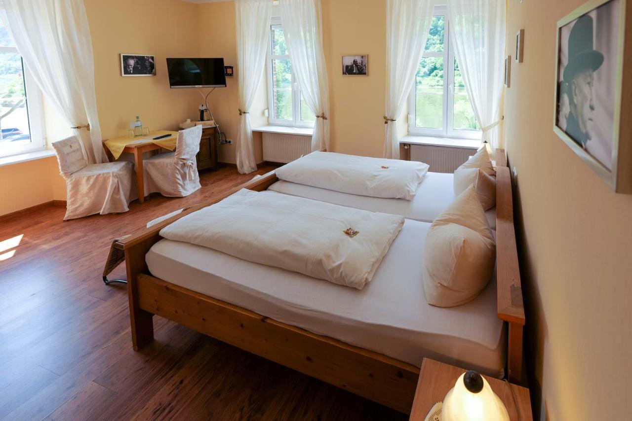 Hotel Alte Buergermeisterei Ediger-Eller Bagian luar foto