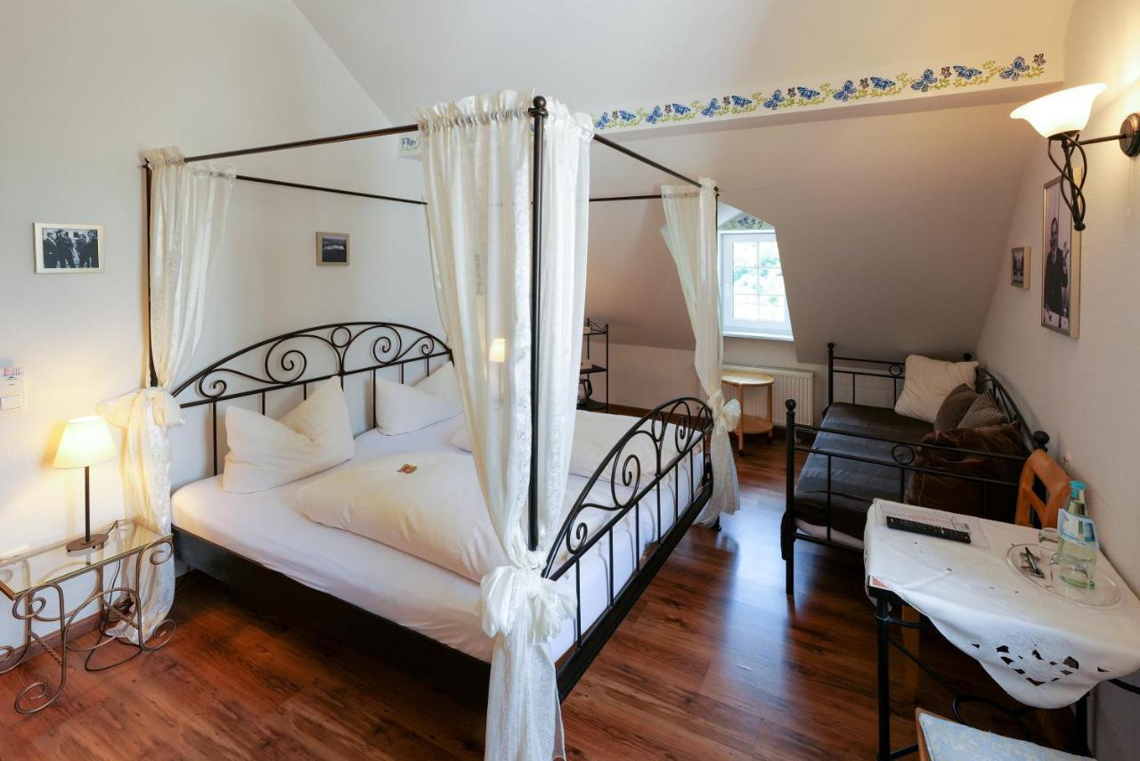 Hotel Alte Buergermeisterei Ediger-Eller Bagian luar foto