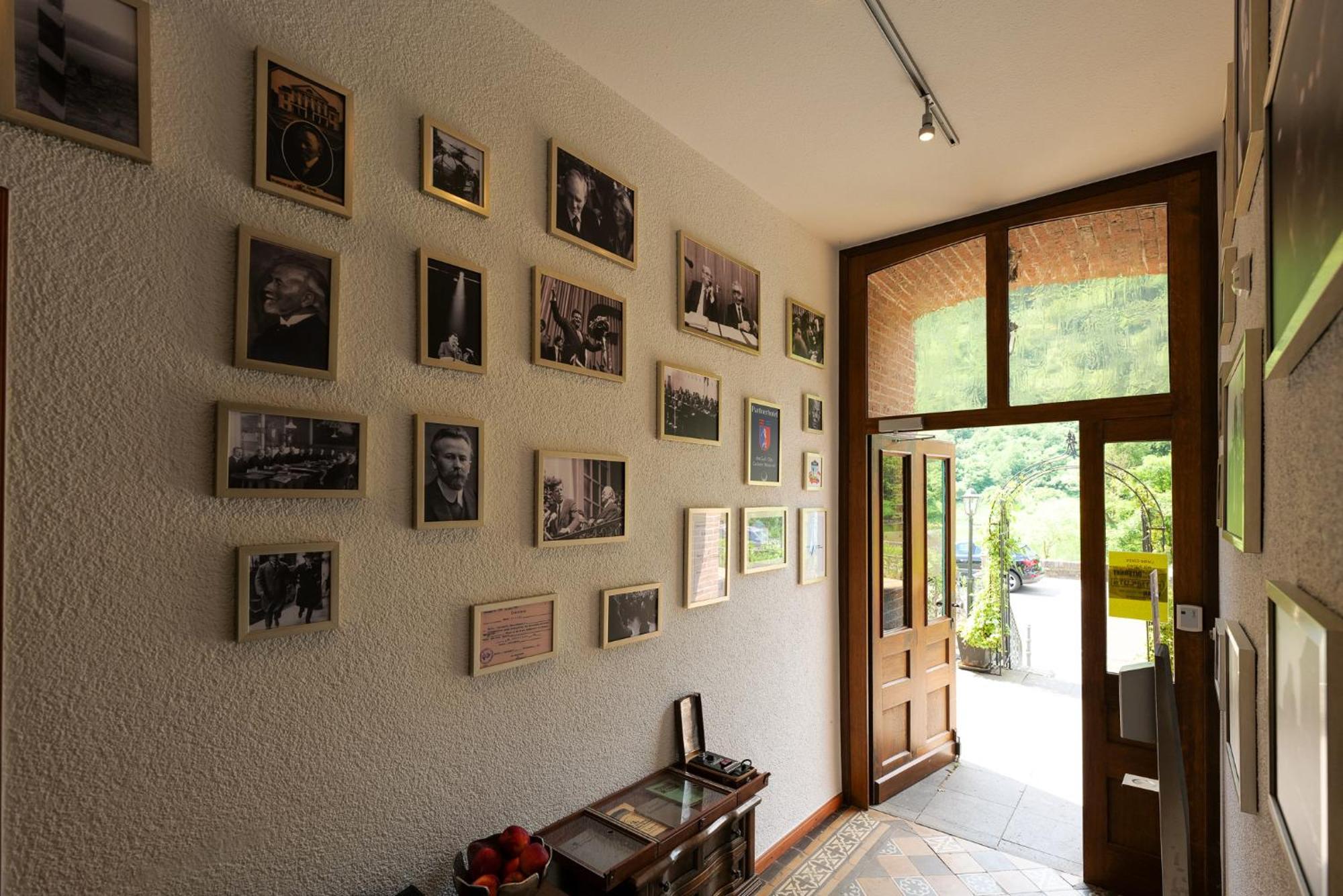 Hotel Alte Buergermeisterei Ediger-Eller Bagian luar foto